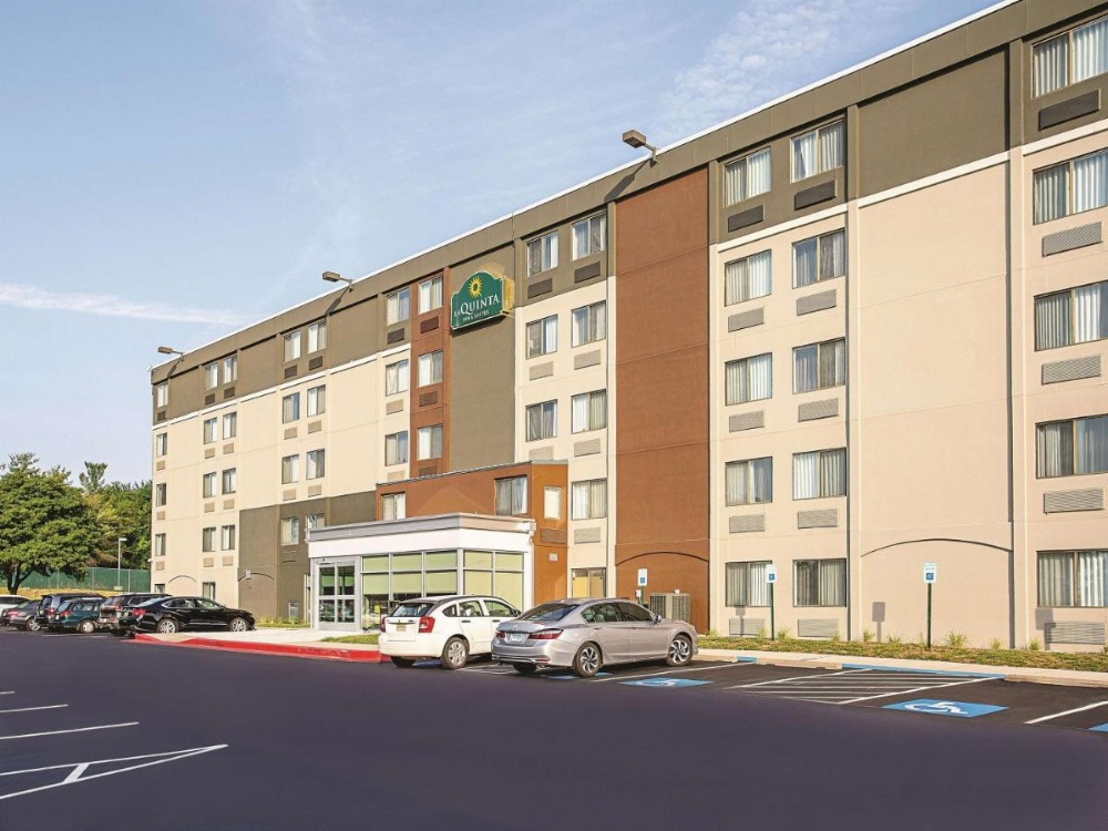 La Quinta Inn & Suites by Wyndham Baltimore N/White Marsh Image 32