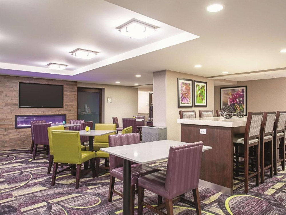 La Quinta Inn & Suites by Wyndham Baltimore N/White Marsh Image 34